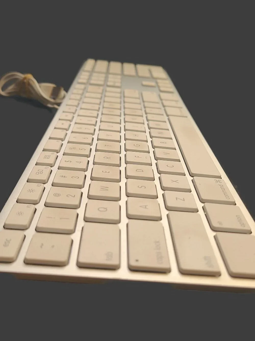 Genuine Apple A1243 USB Wired Aluminum Keyboard with Numeric KeyPad Tested WORKS